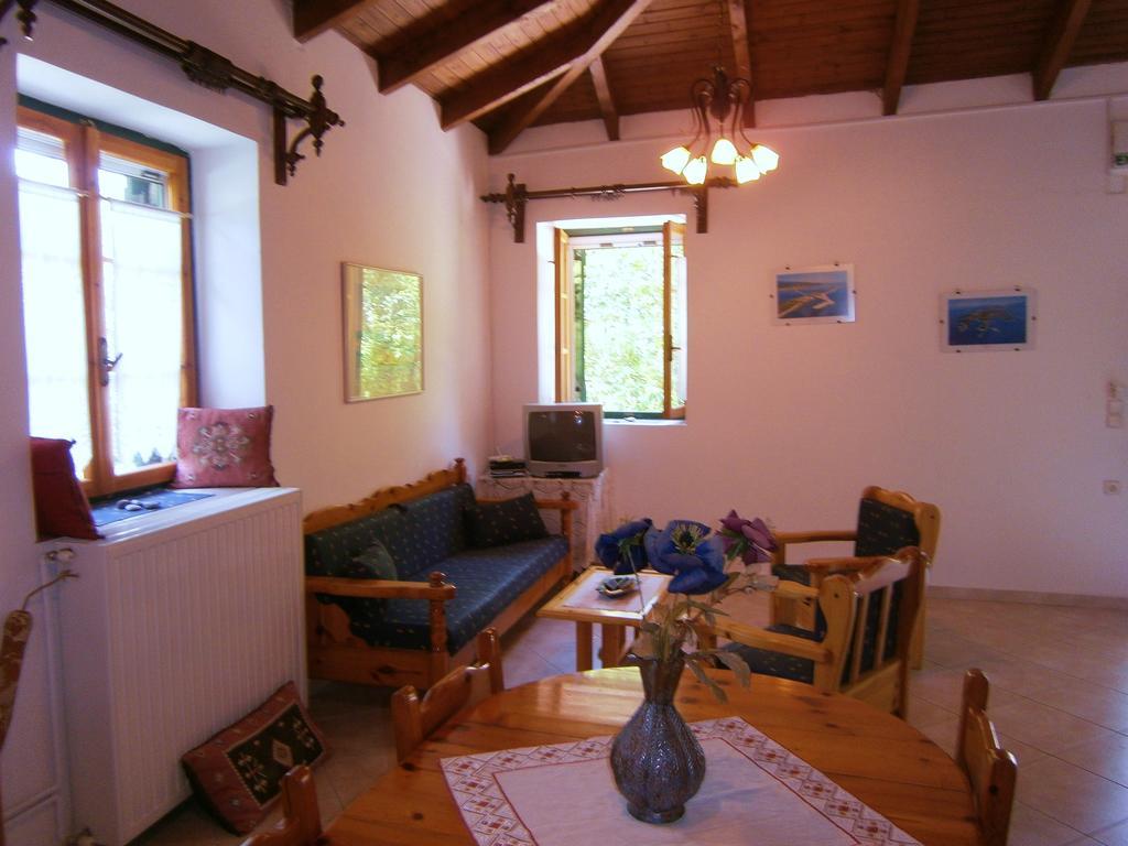 Villa Frias Asprogerakata Стая снимка