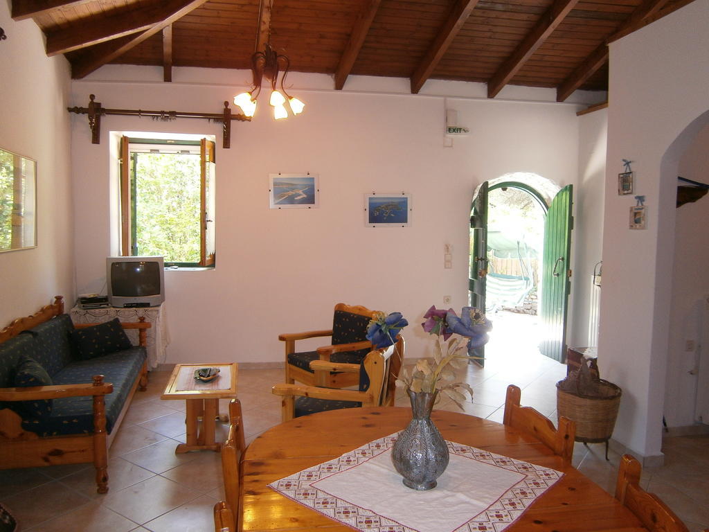 Villa Frias Asprogerakata Стая снимка
