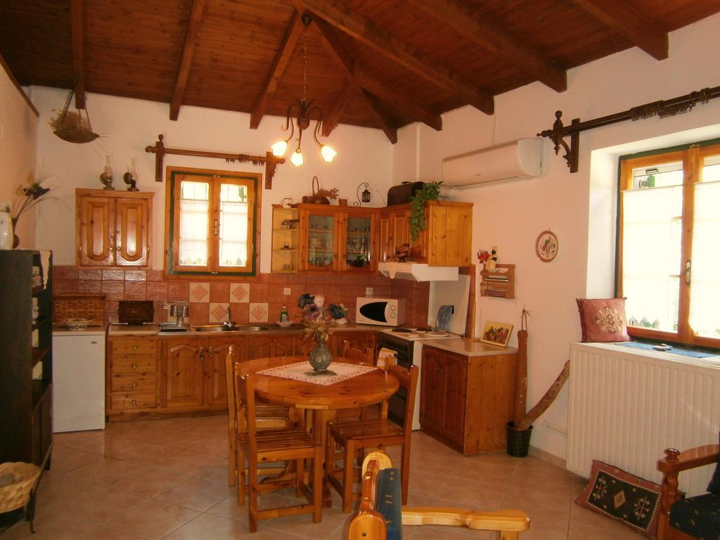 Villa Frias Asprogerakata Стая снимка
