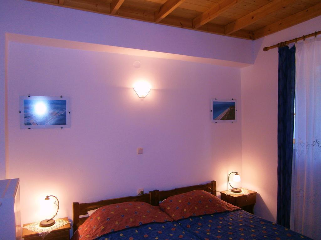 Villa Frias Asprogerakata Стая снимка