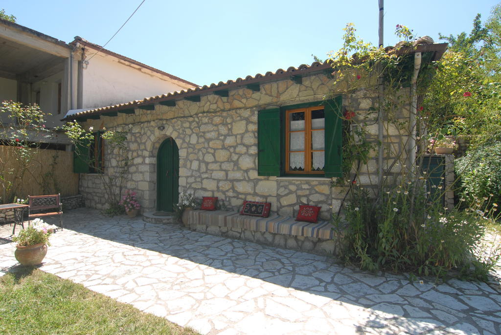 Villa Frias Asprogerakata Стая снимка