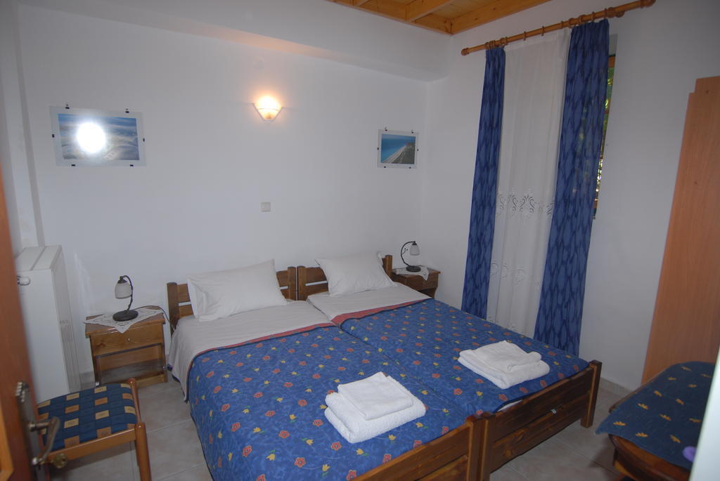 Villa Frias Asprogerakata Стая снимка